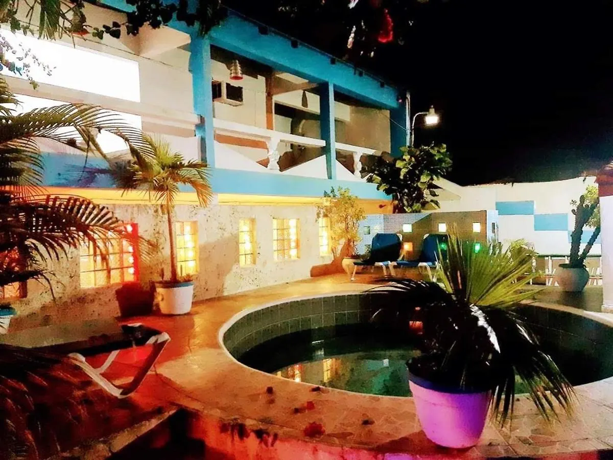 Bed & Breakfast Hotel El Tronco Inc Boca Chica