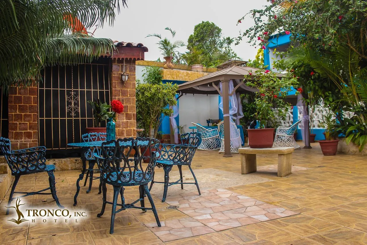 Hotel El Tronco Inc Boca Chica