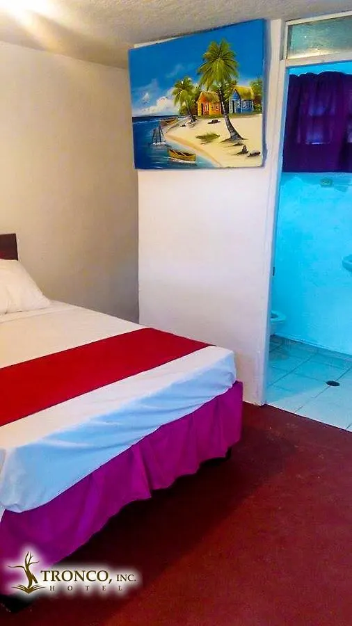 Hotel El Tronco Inc Boca Chica