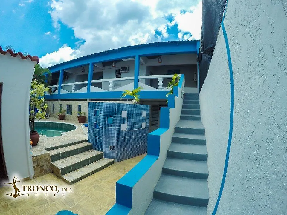 Hotel El Tronco Inc Boca Chica Bed & Breakfast
